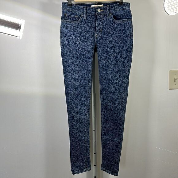 LEVI’S Women’s 711 Skinny Animal Leopard Print Denim Jeans Blue Size 27/4 - Picture 4 of 12